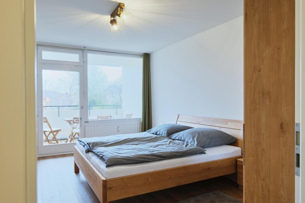 Apartment Topeingerichtete Grosse 2-zimmer *